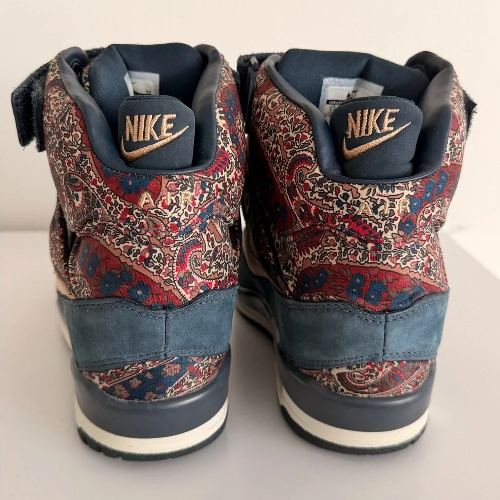 Nike Air Revolution Sky Hi Liberty - Picture 3 of 6